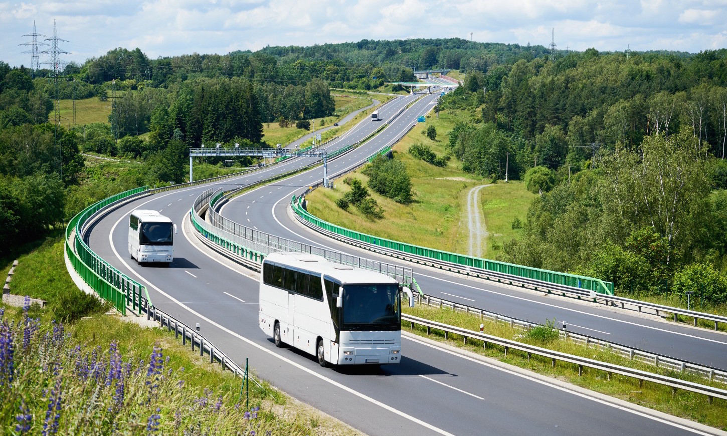 Bus of touringcar huren voor bedrijfsuitjes